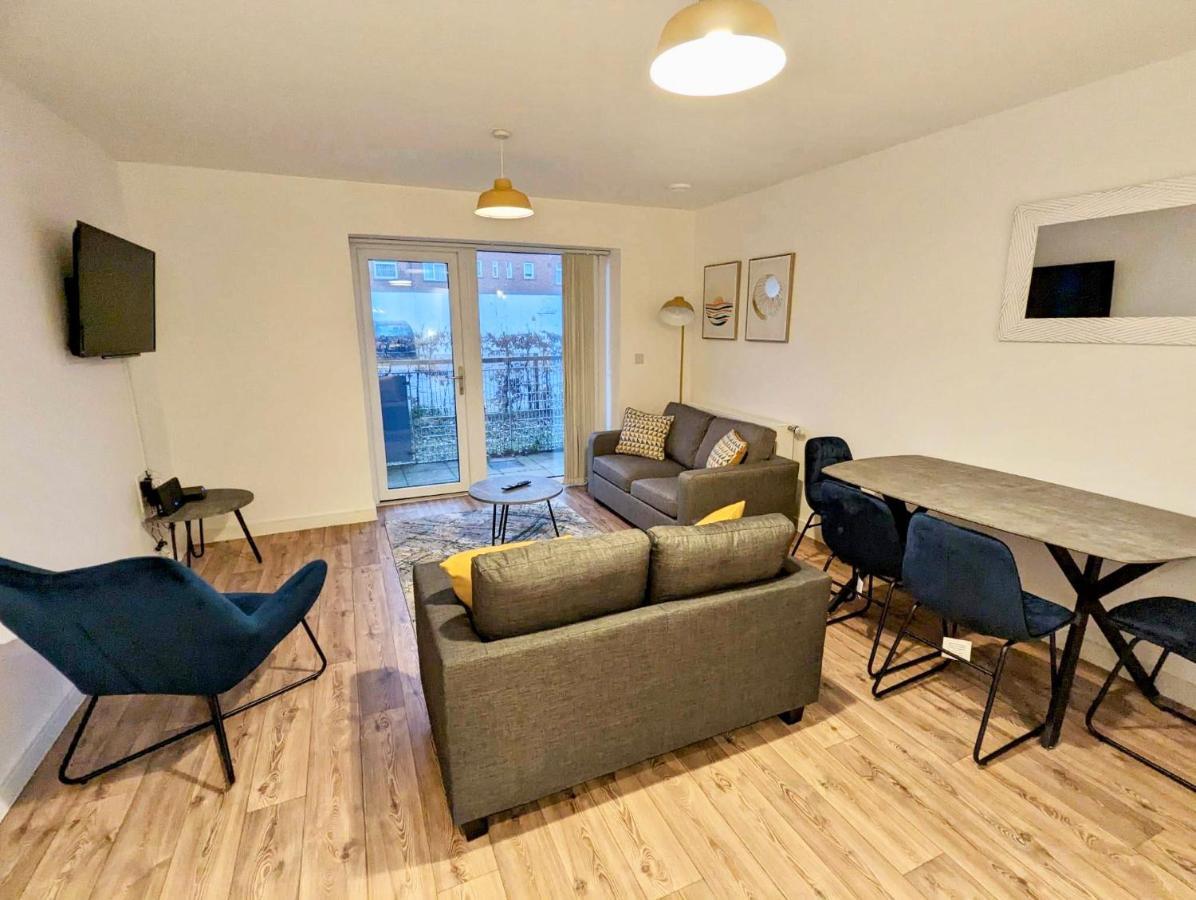 Spacious 2 Bed Ground Floor Apartment, Free Parking, Close To Historic Dockyard & Gunwharf Quays Portsmouth Esterno foto